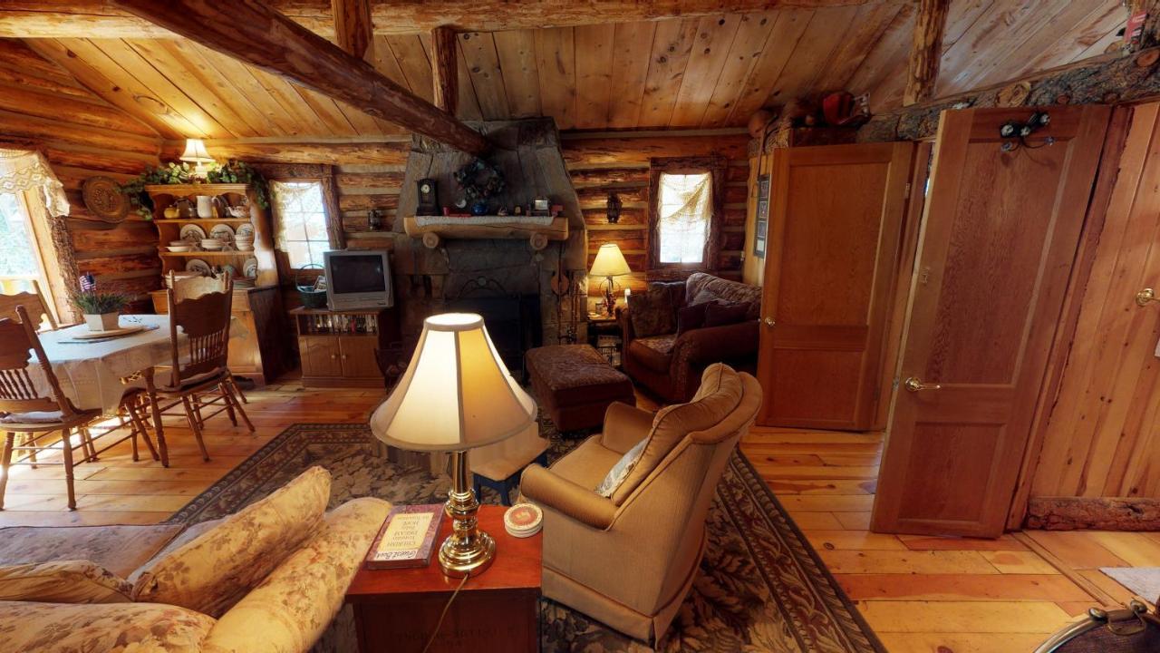 Cabin By The Creek With High Speed Wifi Red River Bagian luar foto